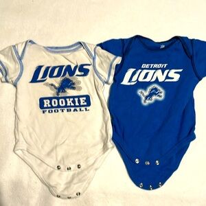 Lions onsie bundle of two, 6-9 month. One blue, one white. EUC!
